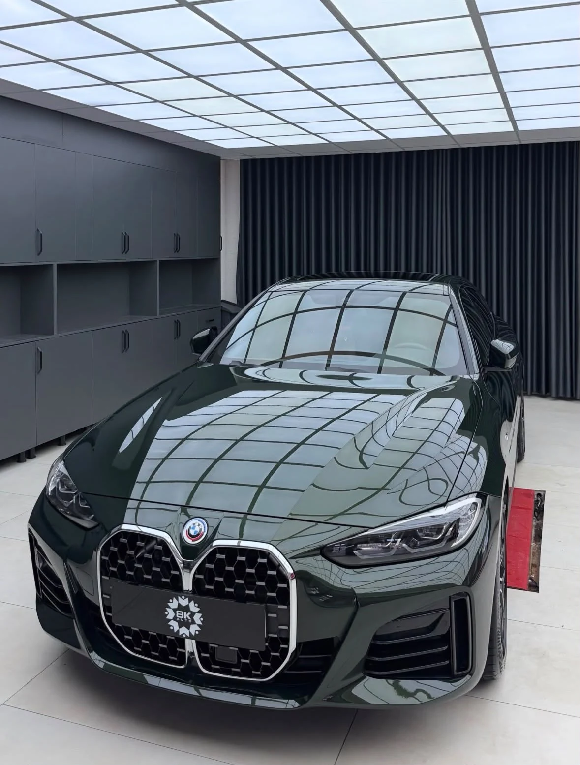 8K AUTO stüdyosunda koruma uygulaması tamamlanan BMW